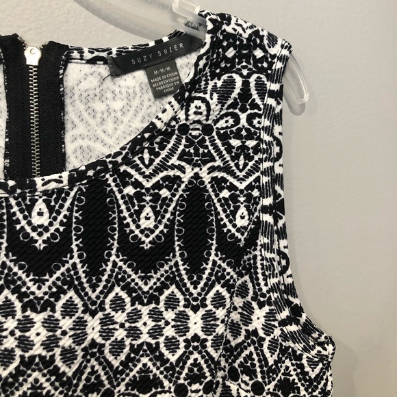 Patterned dress - Picture 3 of 5